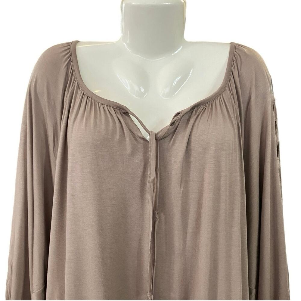 Chelsea & Theodore Women's Camel Brown Split Neck 3/4 Sleeves Tunic | Size 3X - Picture 4 of 9